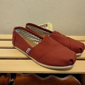 Brand New Classic Toms